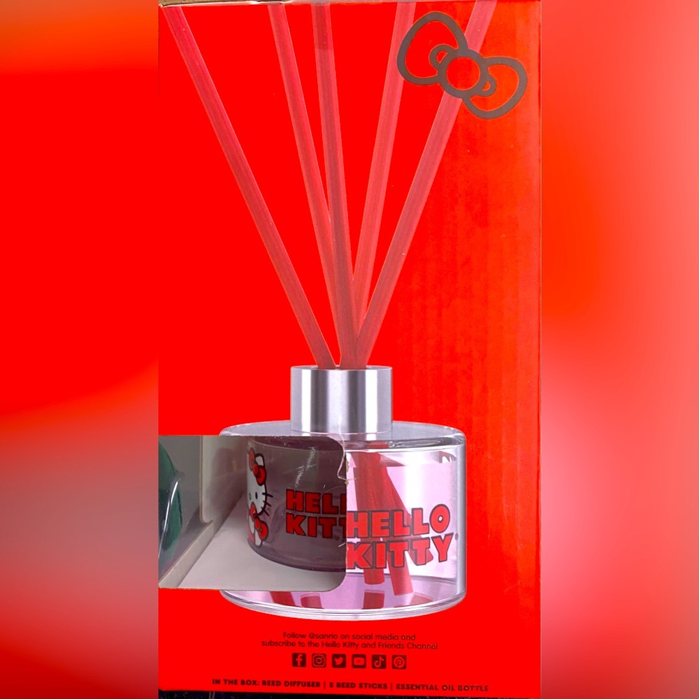 🎀{HELLO KITTY} Reed Diffuser! - Picture 4 of 4